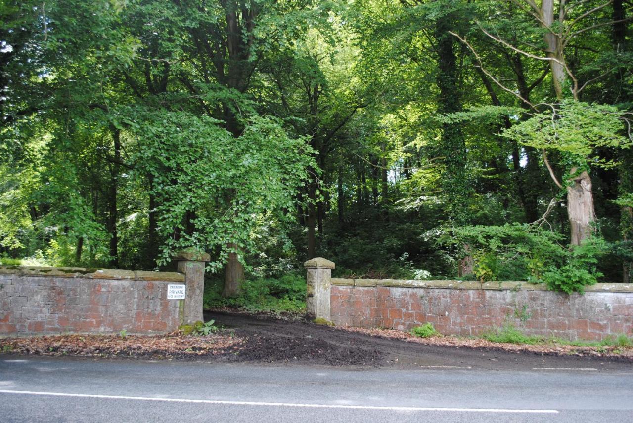 Penbedw Uchaf Estate - Rural Retreats, Tennis Campo de lujo