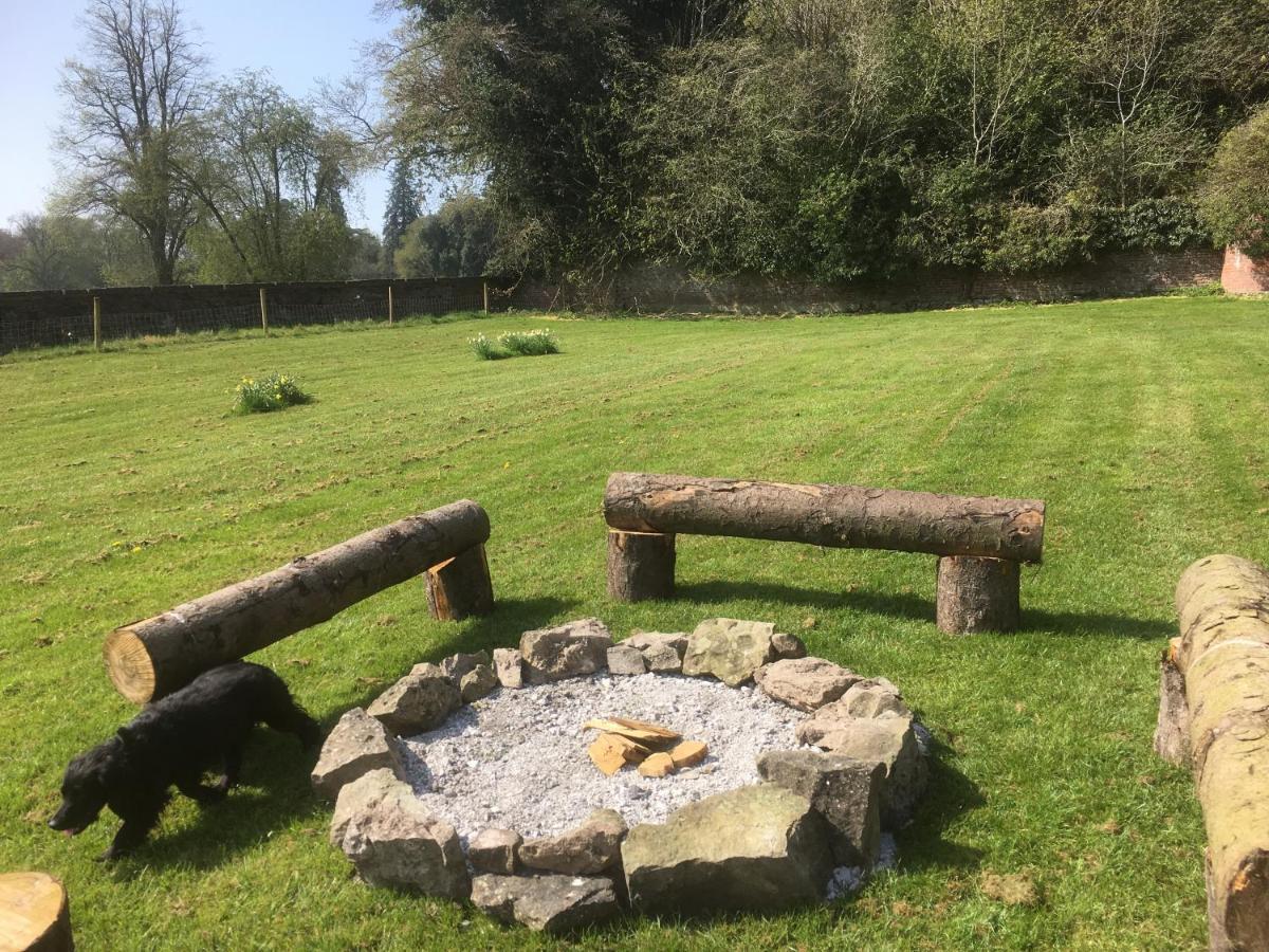 Penbedw Uchaf Estate - Rural Retreats, Tennis Campo de lujo